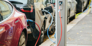 Elektromobiltätsstudie zur öffentlichen Ladeinfrastruktur 2021